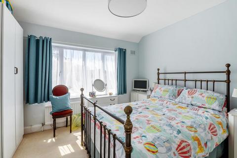 undefined, Clarendon Gardens,  Hendon,  NW4