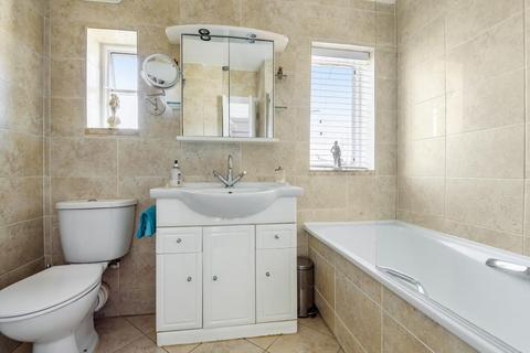 undefined, Clarendon Gardens,  Hendon,  NW4