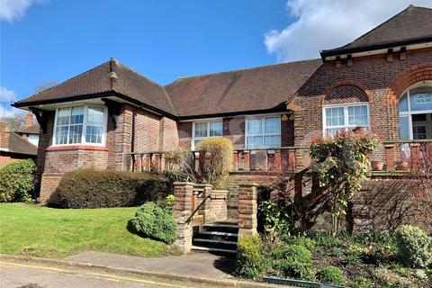 1 bedroom apartment for sale - Chalet Estate, Hammers Lane, Mill Hill, London, NW7
