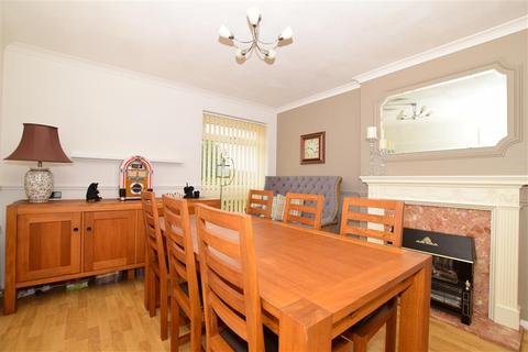 10 Harris Close, Northfleet, Gravesend, DA11 8PY