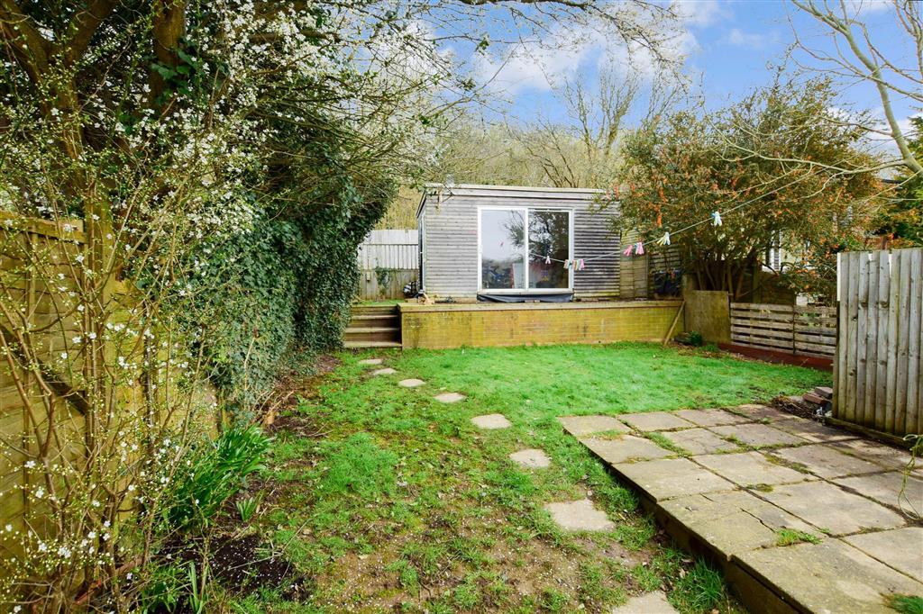 Braeside Avenue, Patcham, Brighton, East Sussex 3 bed semidetached