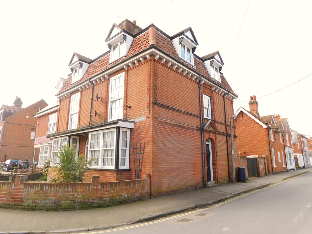 Constable Road, Felixstowe IP11 1 bed apartment £157,000