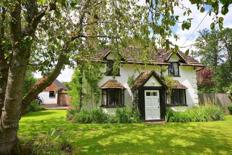 Trelayne Chalk Road, Ifold, Billingshurst, RH14 0UD