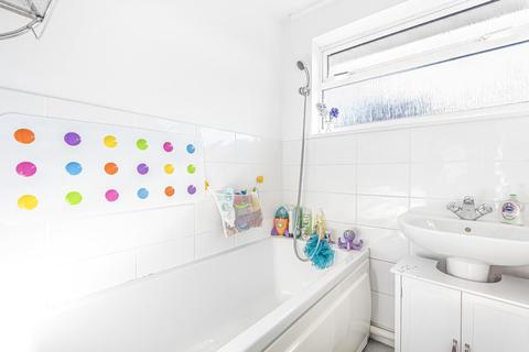 50 Birch Road, Godalming, GU7 3NU