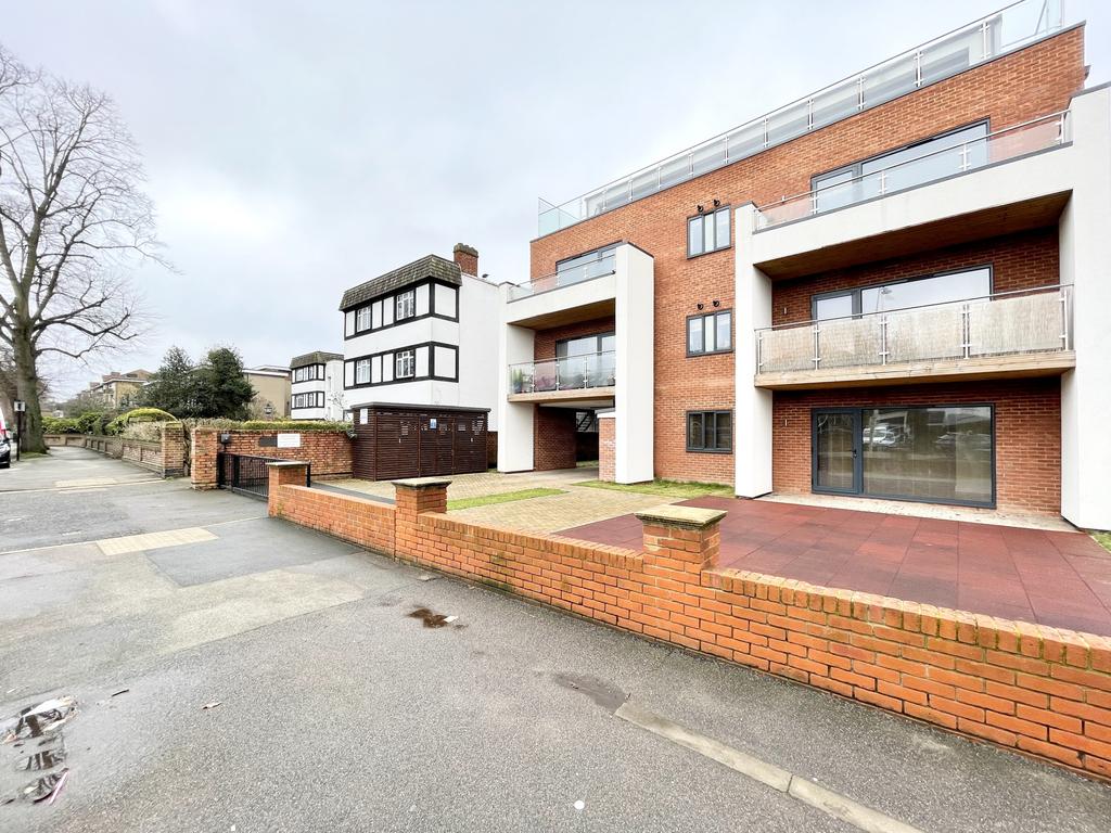 New Wanstead, Wanstead, E11 2 bed terraced house £1,550 pcm (£358 pw)