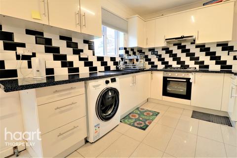 114 Blyth Avenue, Shoeburyness, Southend-on-sea, SS3 9NL