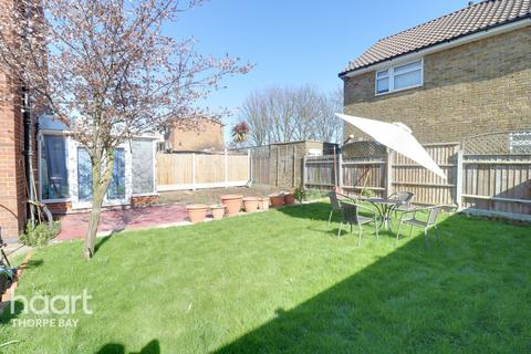 114 Blyth Avenue, Shoeburyness, Southend-on-sea, SS3 9NL
