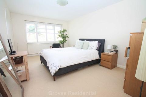 2a Arthur Road, New Malden, KT3 6LX