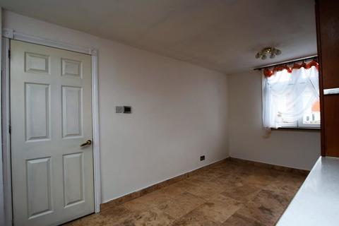 109 Brendon Way, Nuneaton, CV10 8NW