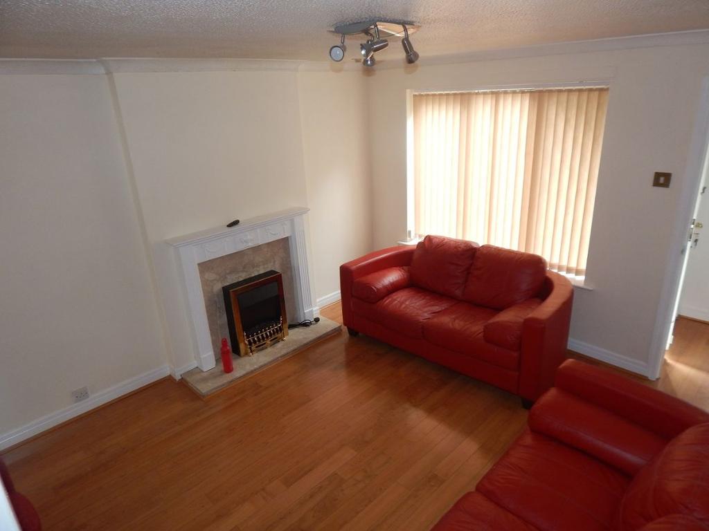 Charnwood Bank 2 bed semidetached house £575 pcm (£133 pw)