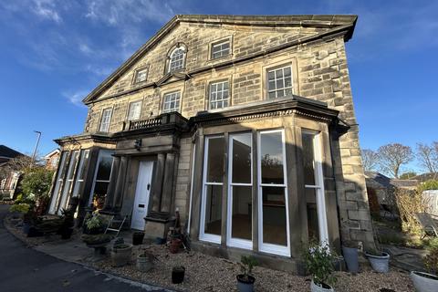 2 bedroom flat to rent, Apartment 2 Newall Hall, Otley, LS21 2RD