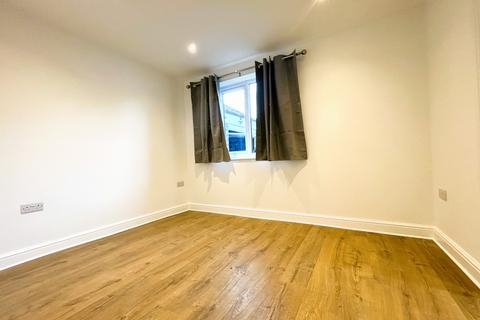 2 bedroom flat to rent, Apartment 2 Newall Hall, Otley, LS21 2RD