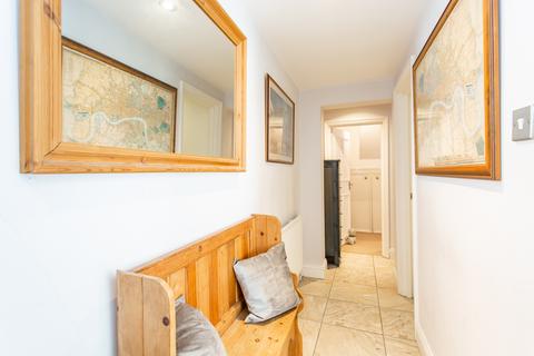 425c Mile End Road, London, E3 4PB