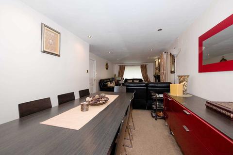 30 Broadstone Close, Prestwich, Manchester, M25 9QA