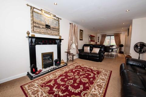 30 Broadstone Close, Prestwich, Manchester, M25 9QA