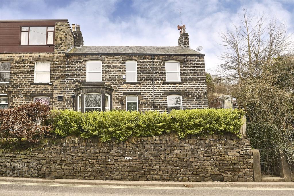 Oldham Road, Uppermill, Saddleworth, OL3 3 bed semidetached house £