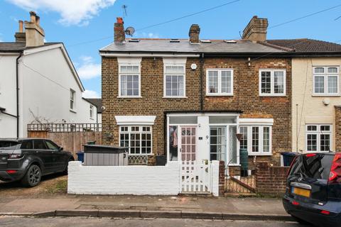 7 Green Lane, London, W7 2PA