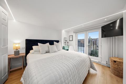 7 Green Lane, London, W7 2PA