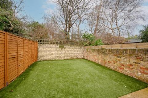 131 Richmond Park Road, Kingston Upon Thames, KT2 6AG