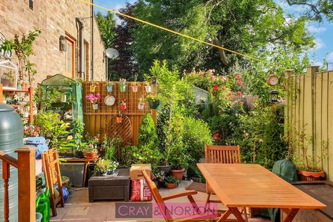 137c Addiscombe Road, Croydon, CR0 6SJ