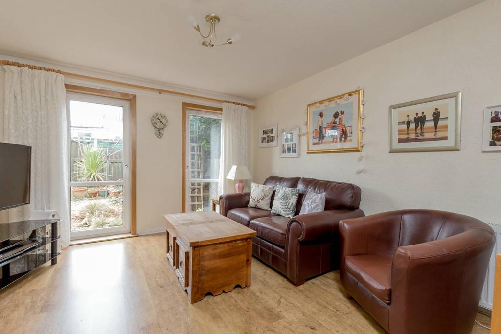 25 Springfield View, South Queensferry, EH30 9RZ 2 bed terraced house £175,000