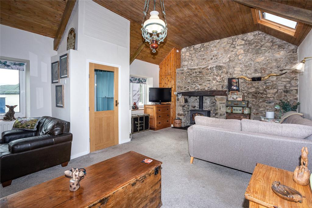 Rhoscefnhir, Pentraeth, Anglesey, LL75 4 bed detached house £575,000
