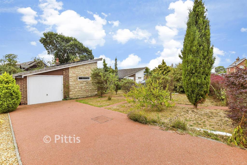 Driveway/Parking