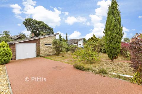undefined, Ronstan Gardens, Freshwater, Isle of Wight