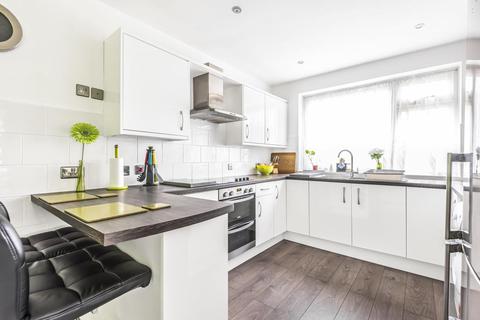 Flat 5, Malling House Abbey Park, Beckenham, BR3 1PZ