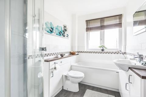 Flat 5, Malling House Abbey Park, Beckenham, BR3 1PZ