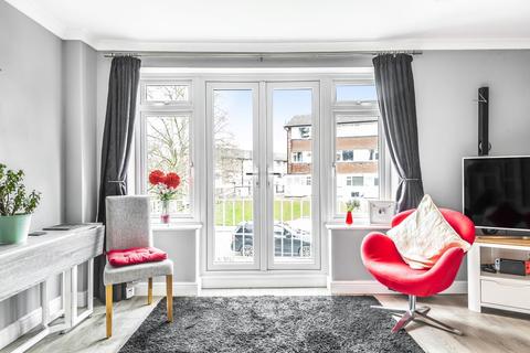 Flat 5, Malling House Abbey Park, Beckenham, BR3 1PZ