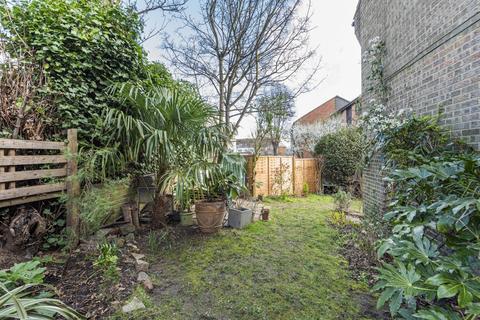 12 Collingwood Close, London, SE20 8JL