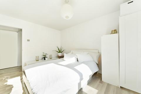 42 Enderby Street, London, SE10 9PF