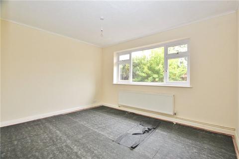 2 Barnard Close, Sunbury-on-thames, TW16 5BT