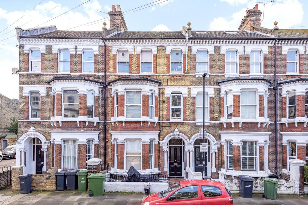 Mayflower Road, Clapham 3 bed flat £575,000