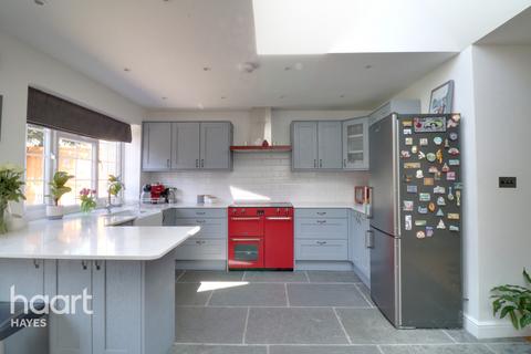 2 Walnut Close, Hayes, UB3 1JH