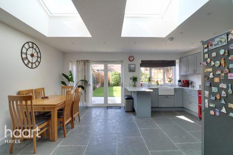 2 Walnut Close, Hayes, UB3 1JH