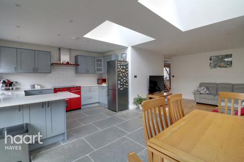 2 Walnut Close, Hayes, UB3 1JH