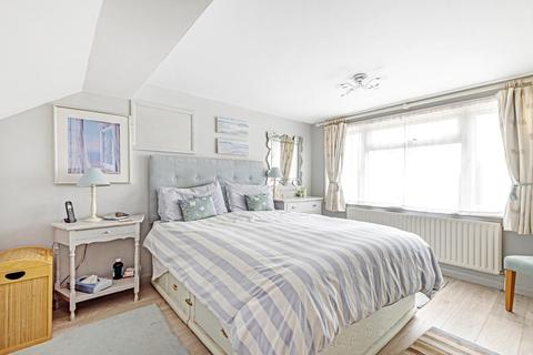 65 Lock Road, Richmond, TW10 7LL