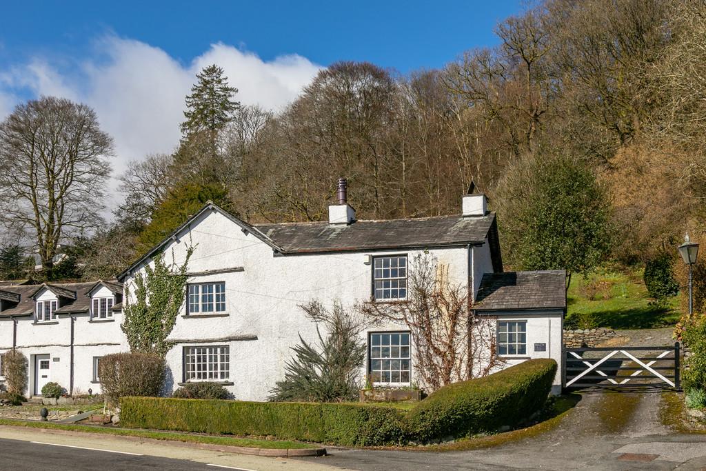 Gatehouse, Clappersgate, Ambleside, LA22 9LE 4 bed house for sale £