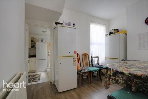 31 Dundee Road, London, E13 0BQ