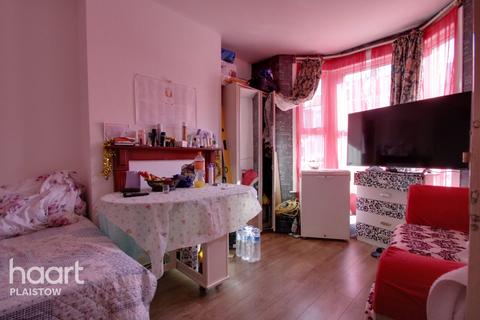 31 Dundee Road, London, E13 0BQ