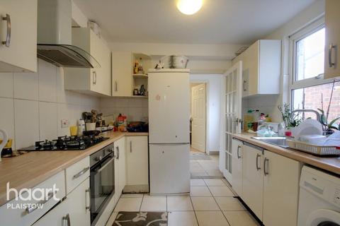 31 Dundee Road, London, E13 0BQ