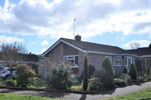12 Warwick Avenue, Halesworth, IP19 8PZ