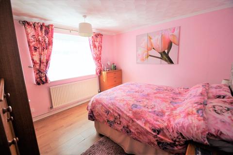 12 Warwick Avenue, Halesworth, IP19 8PZ