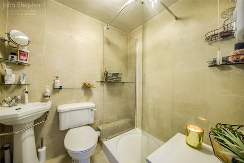 24 Aldershaws, Shirley, Solihull, B90 1SQ