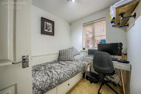 24 Aldershaws, Shirley, Solihull, B90 1SQ