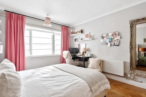 Flat 1, Hamlet Court Hamlet Gardens, London, W6 0SY