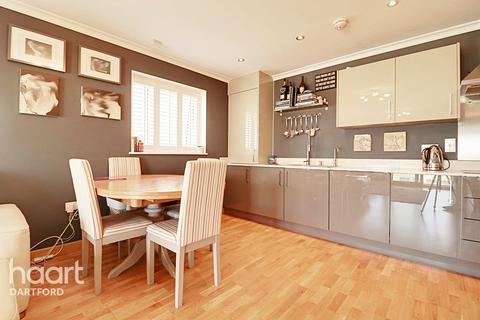 68 Oldfield Place, Dartford, DA1 5WJ