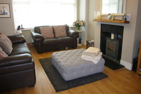 13 Banstead Way, Wallington, SM6 8NZ